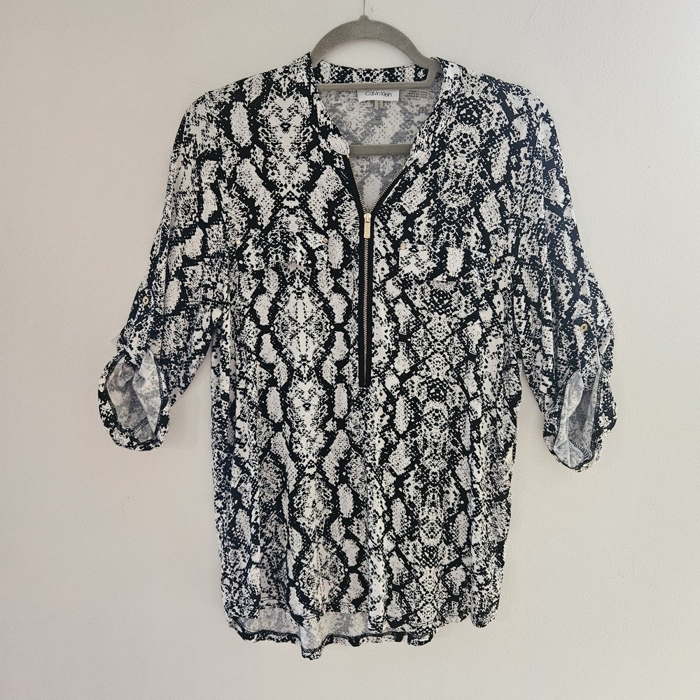 Calvin Klein Women's Abstract Black White 3/4 Sleeve Blouse Pullover M Classy